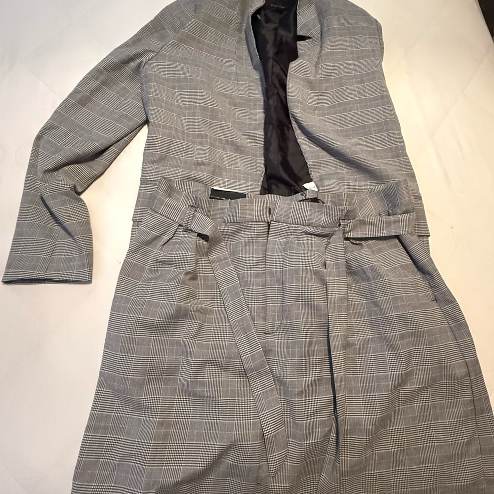 Gray Plaid Belted suit